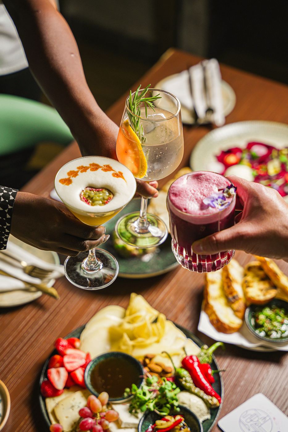 Onza Restaurant & Bar Commercial Still #4